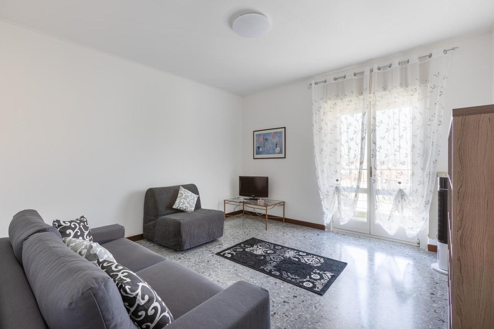 The Black Swan Apartment Trieste Bagian luar foto