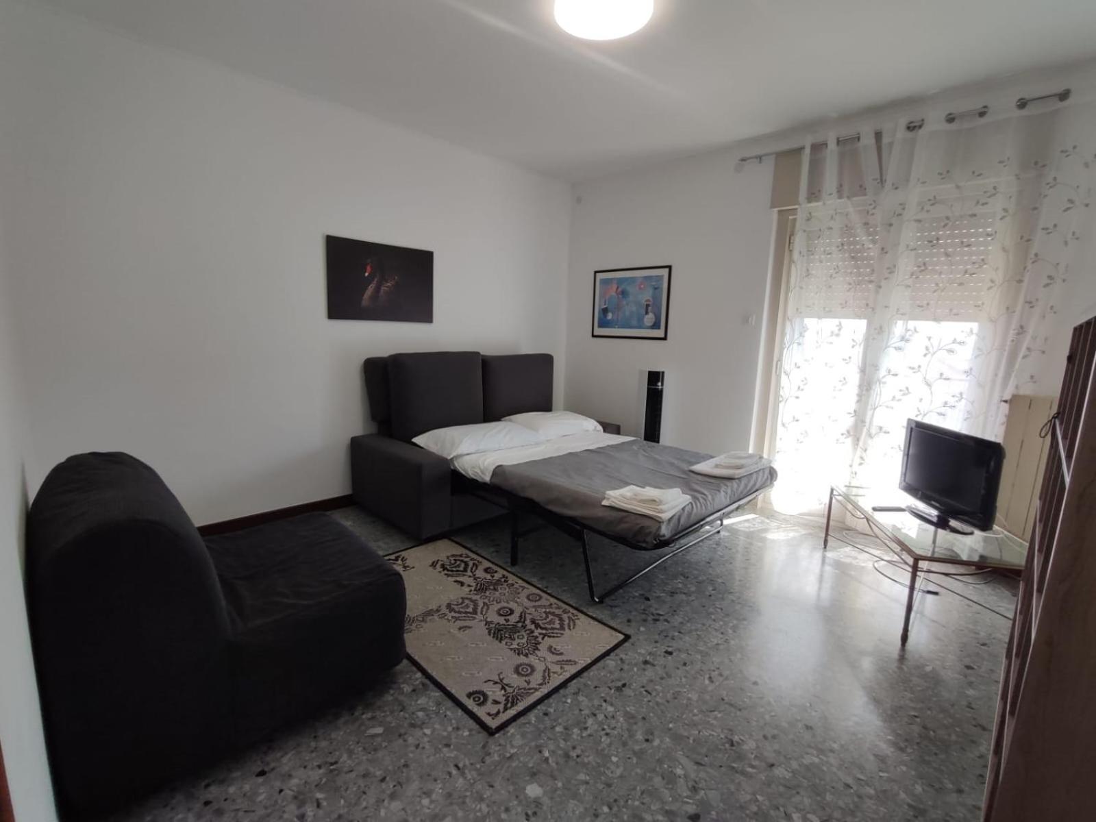 The Black Swan Apartment Trieste Bagian luar foto